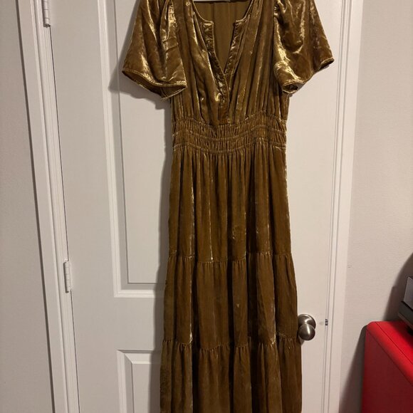 Anthropologie The Somerset Maxi Dress: Velvet Edition Gold - NWOT - Picture 3 of 7
